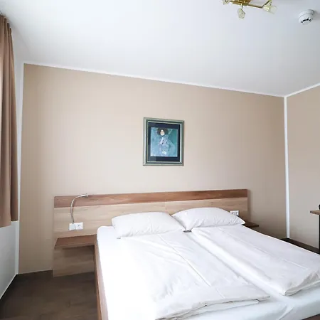 Fruehstueckspension Wernberg Villach