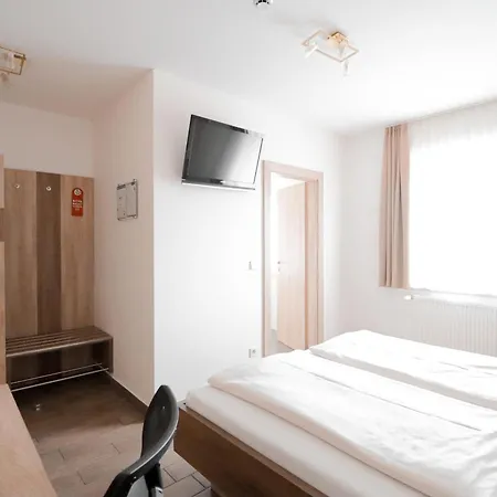Fruehstueckspension Wernberg Oda ve Kahvaltı
