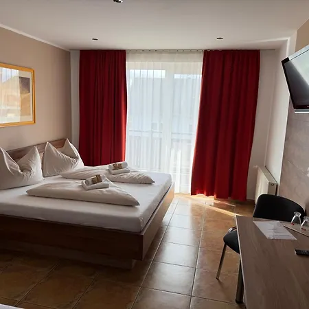 Fruehstueckspension Wernberg Oda ve Kahvaltı 3*